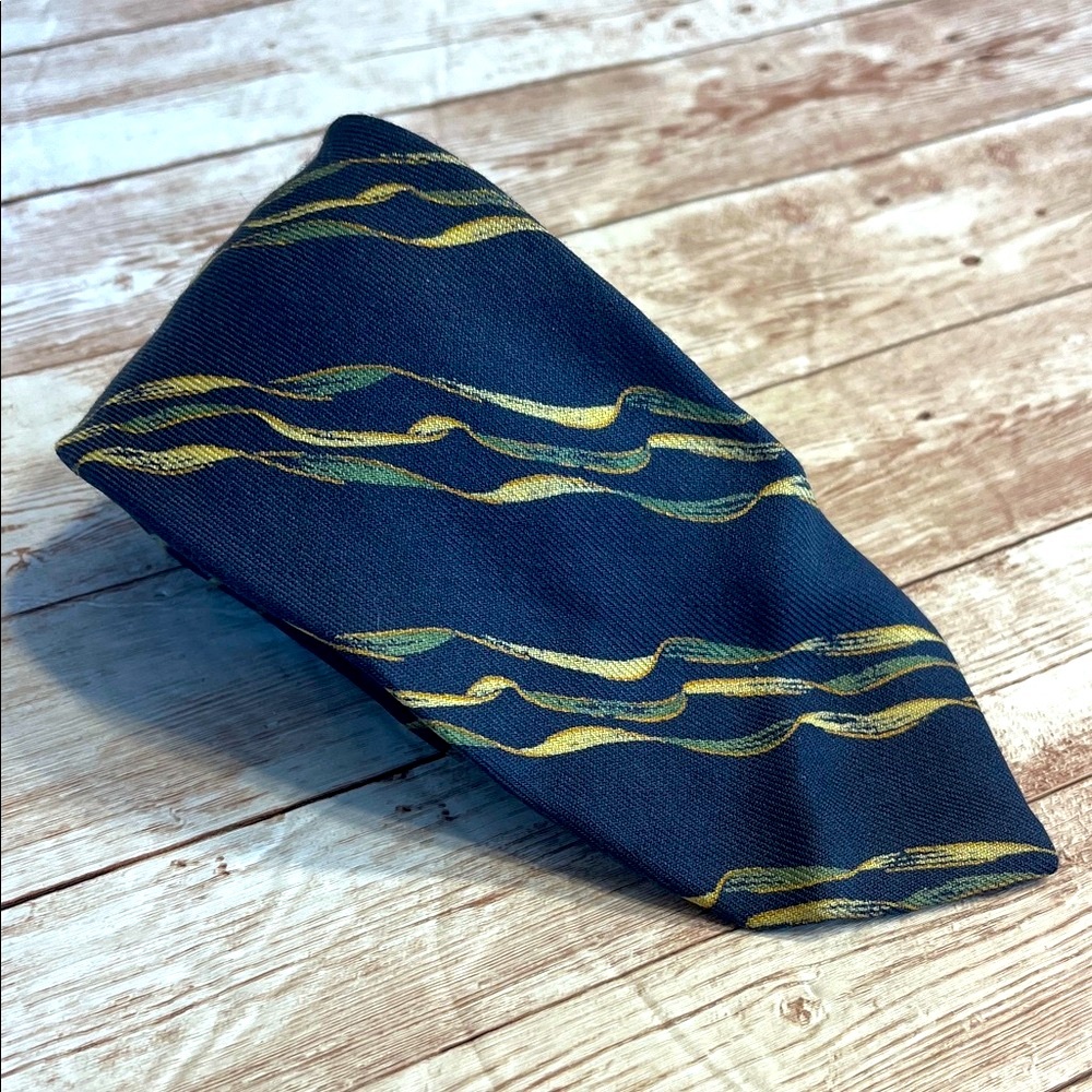 Giorgio Armani Tie with Black and Gold Waves